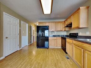 3335 Branch Hill Ln in Knoxville, TN - Building Photo - Building Photo