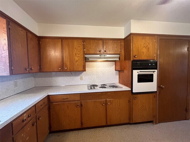 106 Jane Dr in Columbus, TX - Building Photo - Building Photo
