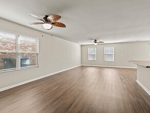 208 Sedgewick Dr in Owens Cross Roads, AL - Building Photo - Building Photo