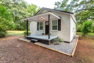 205 Moore St in Oxford, AL - Building Photo - Building Photo