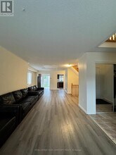 163 Flagstone Way in Newmarket, ON - Building Photo - Building Photo