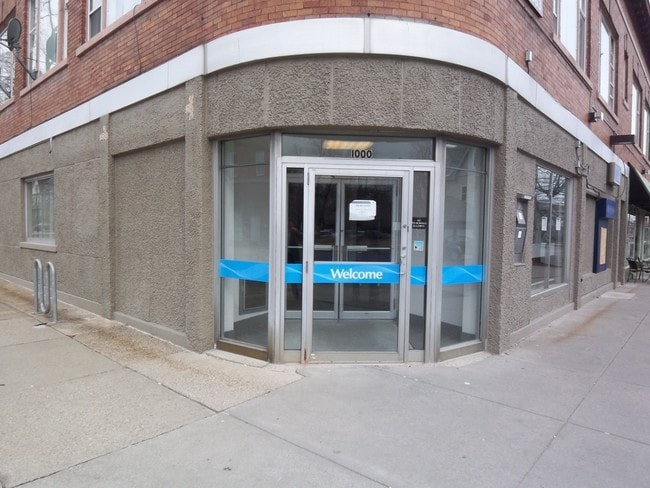 1000-1004 Elmwood Ave in Buffalo, NY - Building Photo - Building Photo