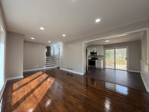 2416 Miriam Ln in Decatur, GA - Building Photo - Building Photo