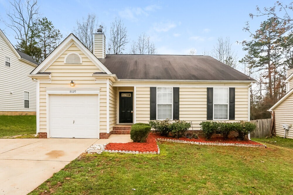 8620 Warwick Crest Ln in Charlotte, NC - Building Photo