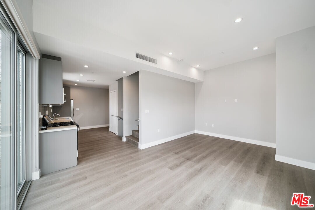 1223 Hayworth Ave in West Hollywood, CA - Building Photo