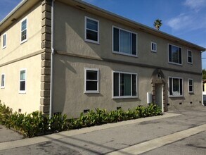 1333 W Adams Blvd, Unit 1333 in Los Angeles, CA - Building Photo - Building Photo