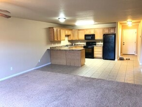 131 Edna St in Waynesville, MO - Building Photo - Building Photo