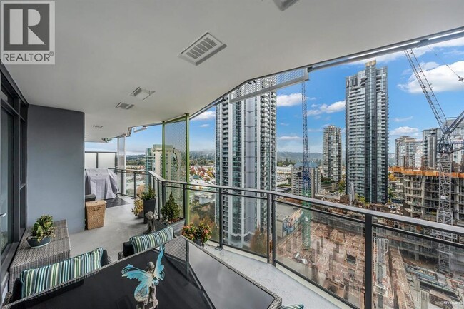 1182 Westwood St in Coquitlam, BC - Building Photo - Building Photo