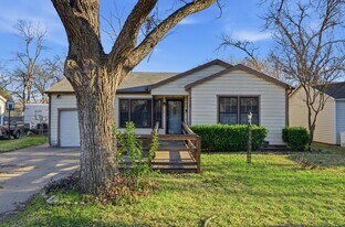4020 Maple Ave in Waco, TX - Building Photo