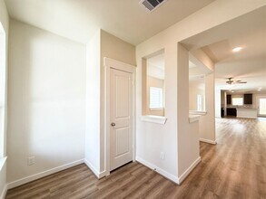 40769 Mostyn Lake Dr in Magnolia, TX - Building Photo - Building Photo