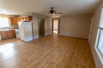 1542 Florence Dr in Fulton, MO - Building Photo - Building Photo