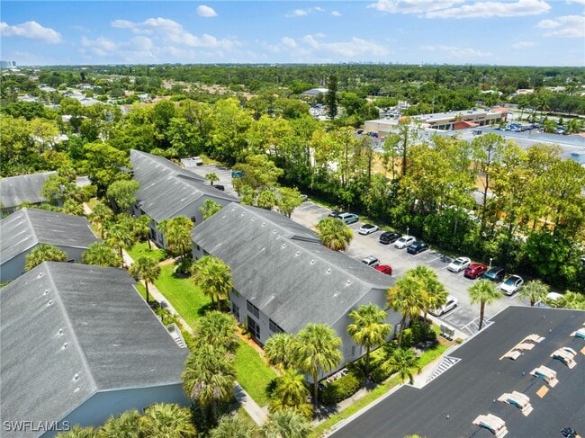 property at 1933 Courtyard Way