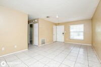 402 W 17th St in Apopka, FL - Building Photo - Building Photo