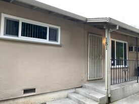 181-183 E Reed St in San Jose, CA - Building Photo