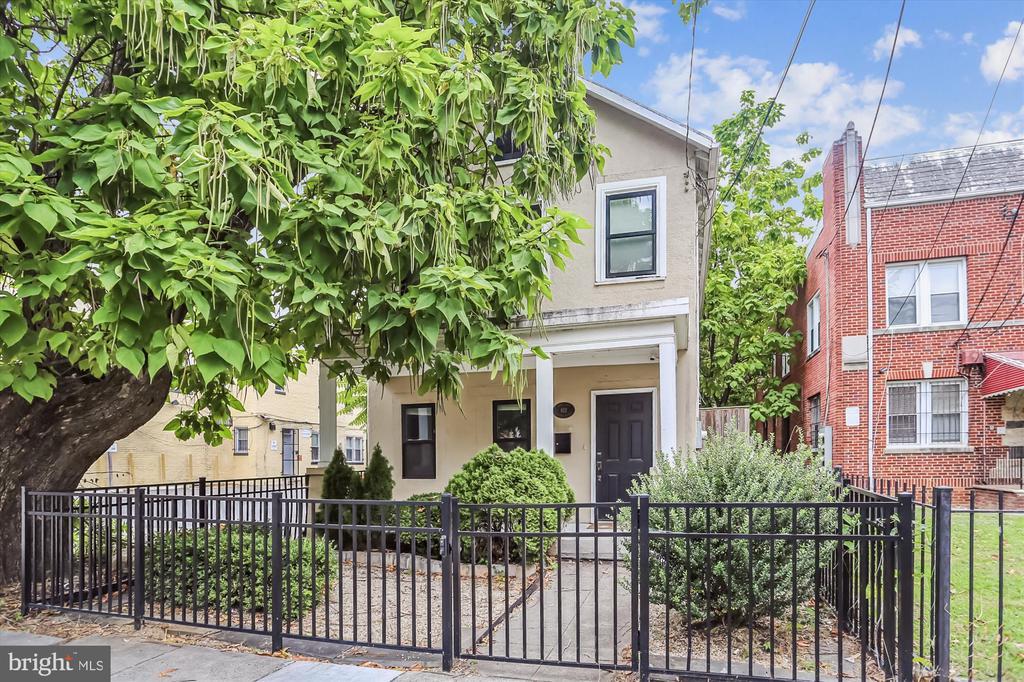 612 Alabama Ave SE in Washington, DC - Building Photo