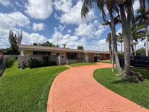 6612 Dahlia Dr in Miramar, FL - Building Photo - Building Photo