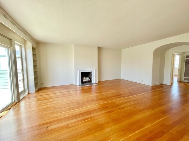 property at 323-329-329 Presidio Ave