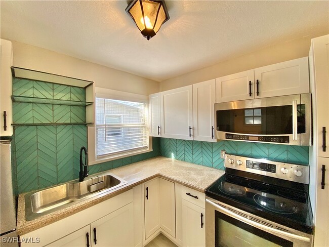 property at 3208-3216-3216 Dale St