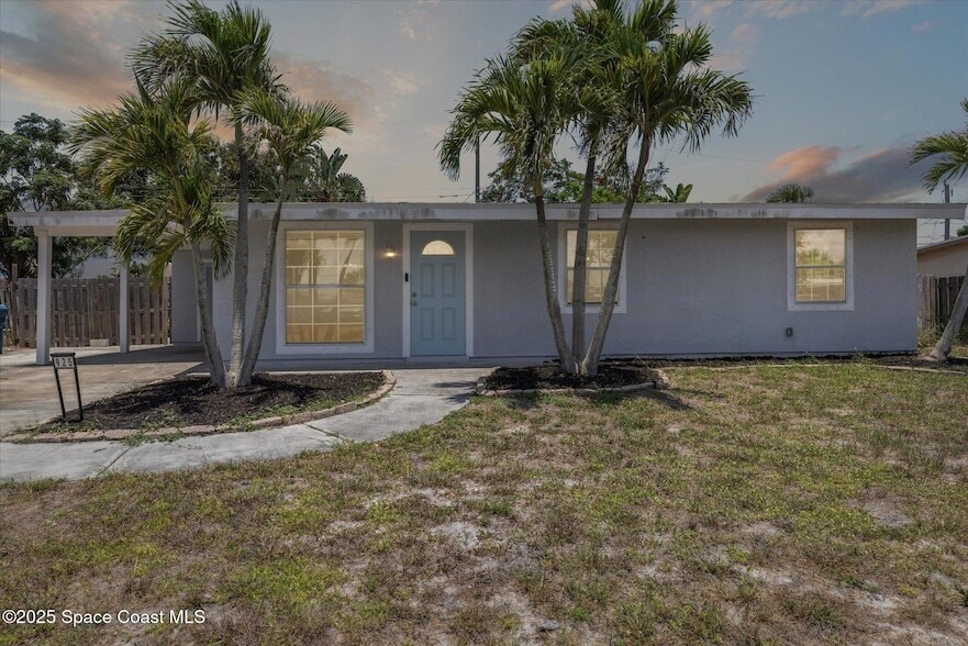 925 Abeto St NE in Palm Bay, FL - Building Photo