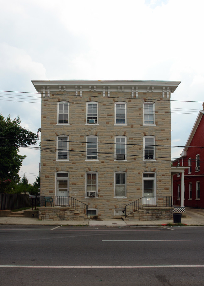 316 So Potomac St in Hagerstown, MD - Foto de edificio - Building Photo