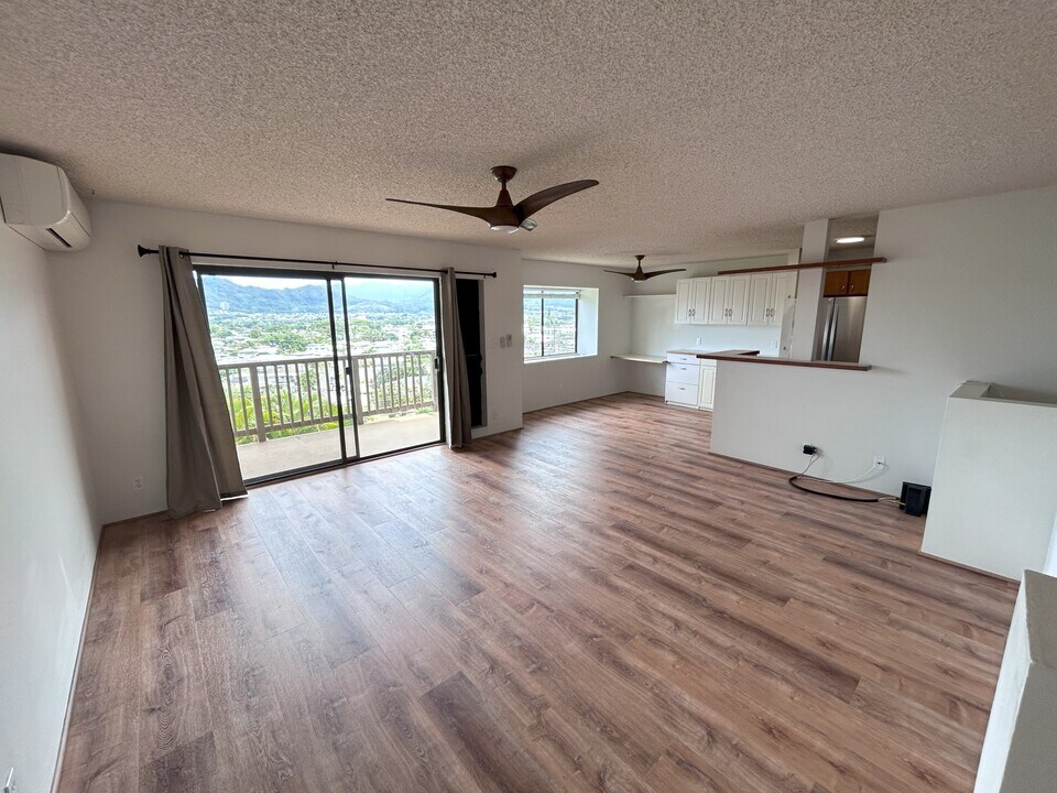 46-49-49 Aliianela Pl in Kaneohe, HI - Building Photo