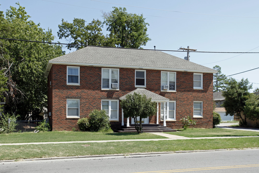 413 S Webster Ave in Norman, OK - Building Photo