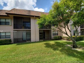 932 NW 106th Terrace in Pembroke Pines, FL - Building Photo - Building Photo