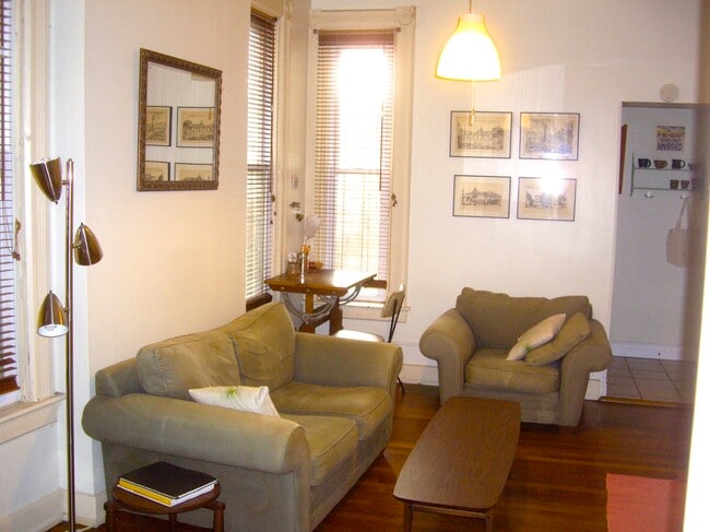 22 Lyon St, Unit 1