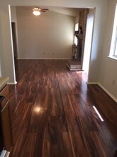 4406 Knollchase in San Antonio, TX - Building Photo - Building Photo