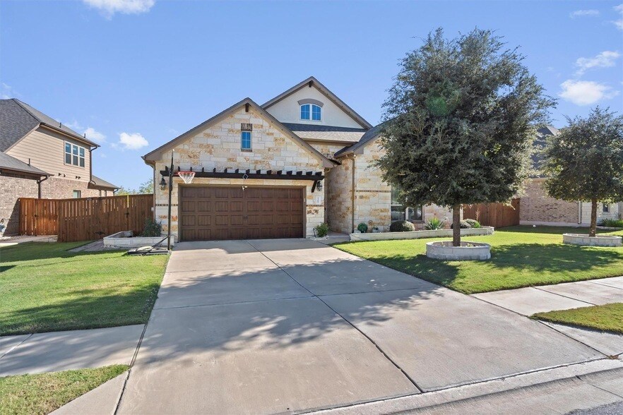 3367 Vasquez Pl in Round Rock, TX - Foto de edificio