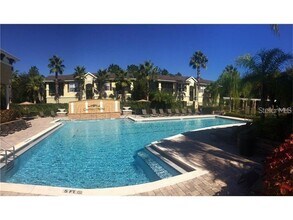 9916 Courtney Palms Blvd in Tampa, FL - Building Photo - Building Photo