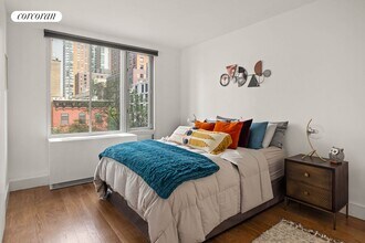 464 W 44th St in New York, NY - Building Photo - Building Photo
