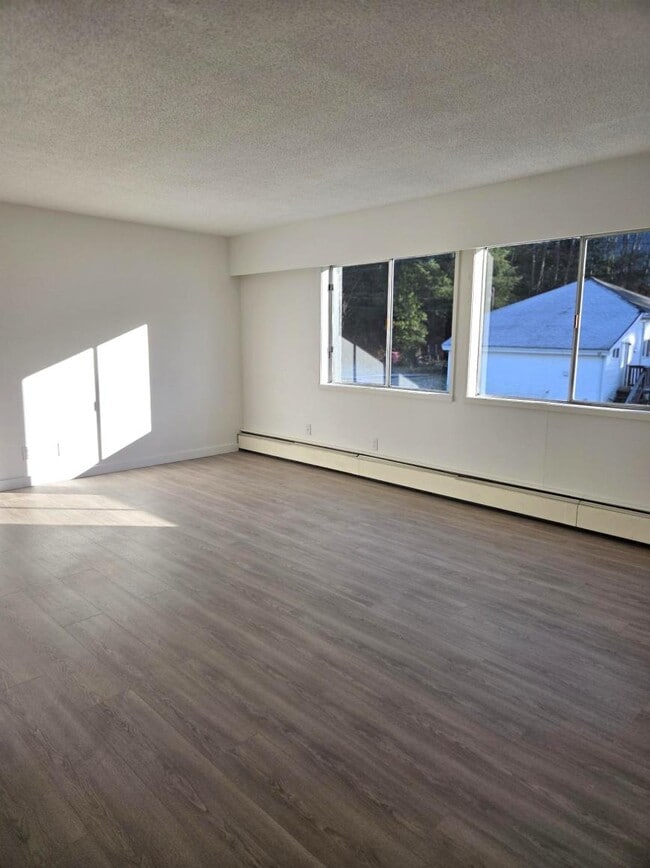 215-216 6 Ave W in Prince Rupert, BC - Foto de edificio - Building Photo