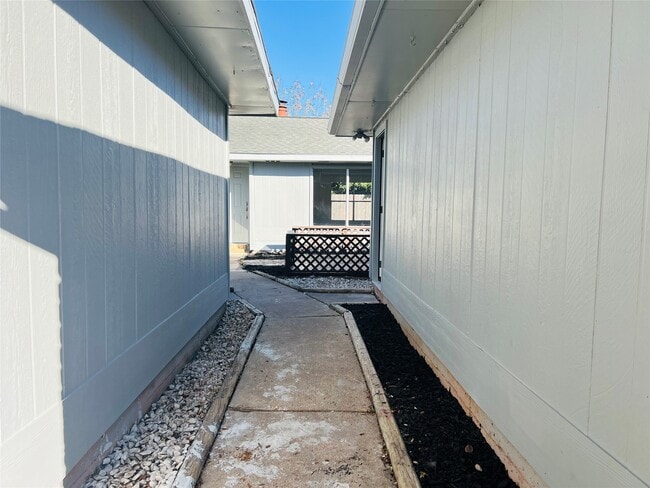 13114 Benford Dr in Houston, TX - Foto de edificio - Building Photo