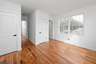 125 Broughton Ave, Unit 3 in Bloomfield, NJ - Building Photo - Building Photo