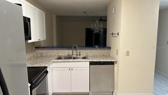 5086 Ernst Ct in Orlando, FL - Building Photo