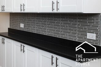 726 W Roscoe St, Unit 1S in Chicago, IL - Foto de edificio - Building Photo