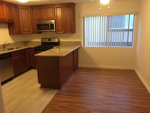 2115 Mathews Ave, Unit apt # 5 in Redondo Beach, CA - Foto de edificio - Building Photo
