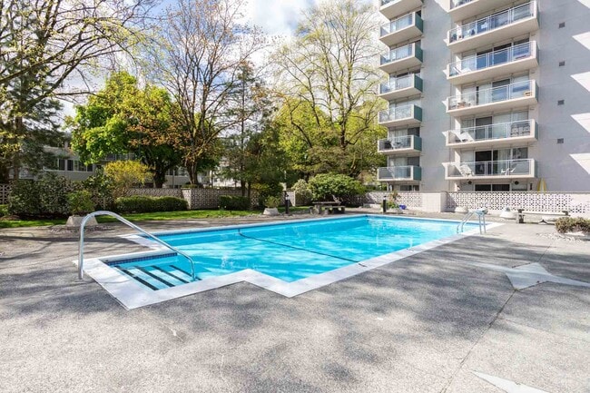 property at 2151 W 39th Ave