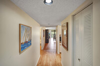 5574 Witney Dr in Delray Beach, FL - Foto de edificio - Building Photo