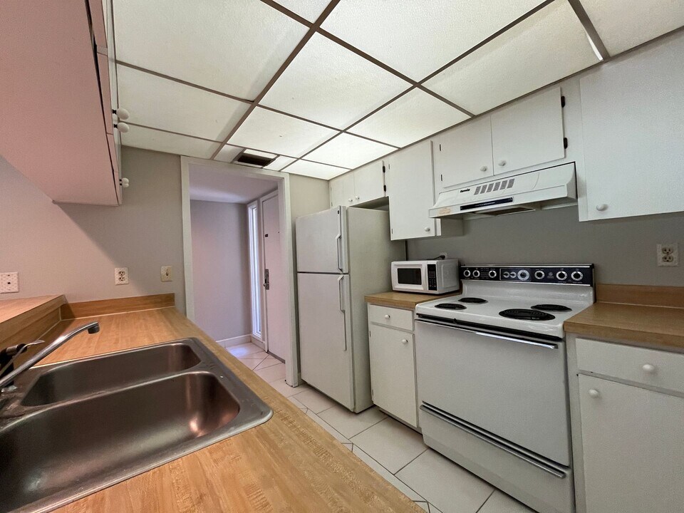 3552 Camelot Dr in Haines City, FL - Building Photo