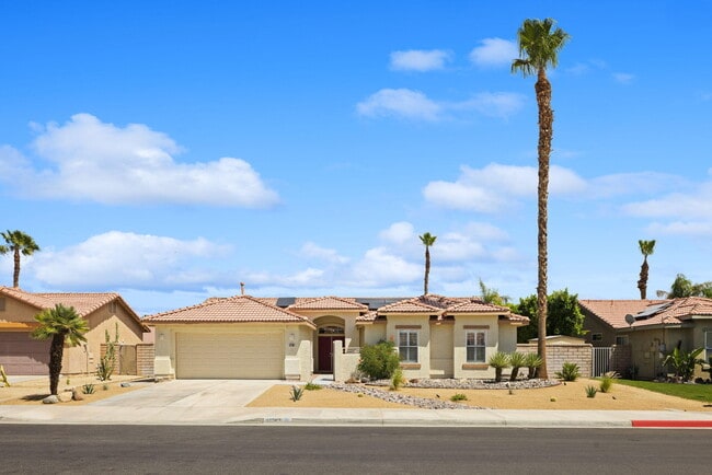 37762 Drexell Dr in Palm Desert, CA - Building Photo - Building Photo