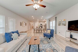 2438 Lucy Axel Ln-Unit -ID1043141P in Round Rock, TX - Building Photo - Building Photo