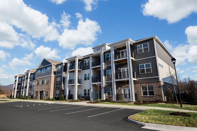 District Vue in Roanoke, VA - Building Photo - Building Photo