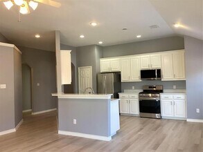 825 Coppin Dr in Fort Worth, TX - Building Photo - Building Photo