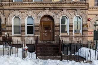 63 Stuyvesant Ave in Brooklyn, NY - Foto de edificio - Building Photo