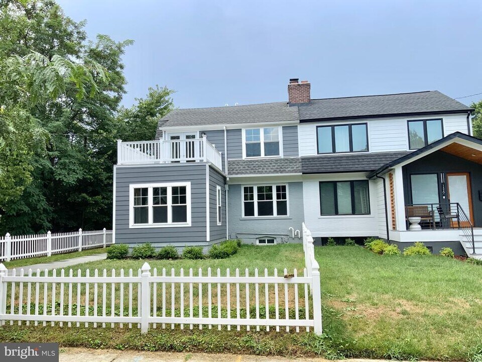1318 Ingraham St NW in Washington, DC - Building Photo