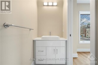 528-528 MacLaren St in Ottawa, ON - Building Photo - Building Photo