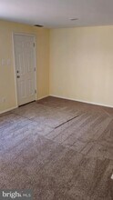8123 Steeple Chase Ct in Springfield, VA - Building Photo - Building Photo