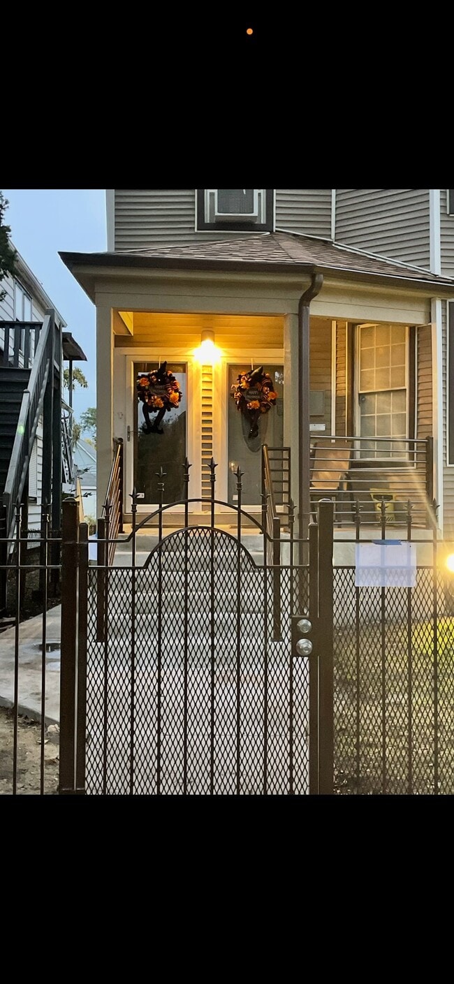 7537 S Kenwood Ave, Unit 2